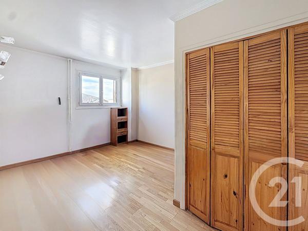 Appartement F4 à vendre  5 pièces - 85,24 m2 CHOISY LE ROI - 94