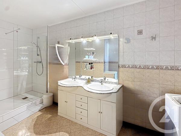 Appartement F4 à vendre  5 pièces - 85,24 m2 CHOISY LE ROI - 94