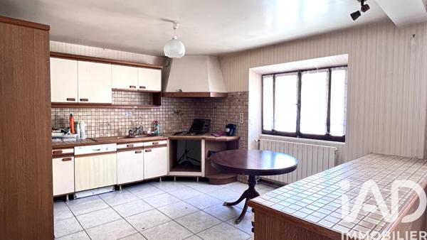 Maison à vendre 4 pièces 200 m² Éloise