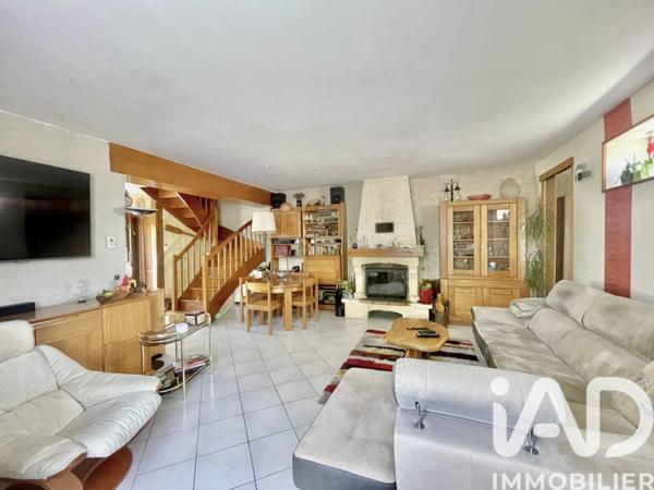 Maison à vendre 5 pièces 105 m² Notre-Dame-d'Oé