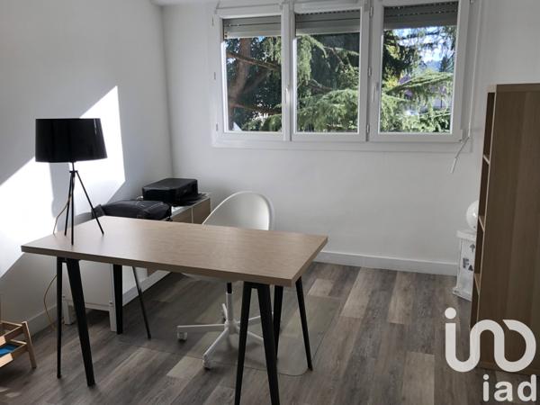 Appartement 4 pièces de 75 m² à Billère (64140)