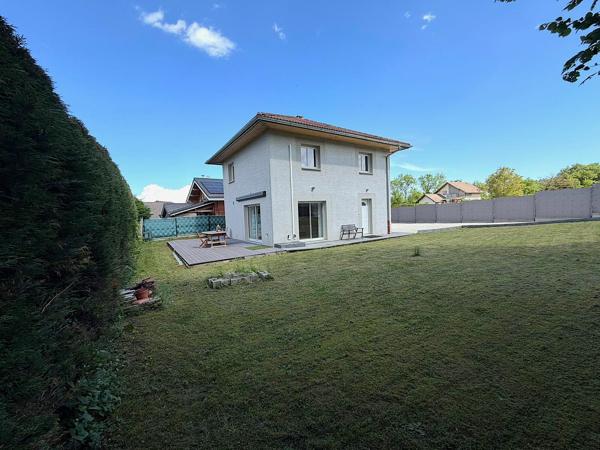 Maison individuelle 105 m² (RT 2012) - 3 chambres - Terrain 637 m²