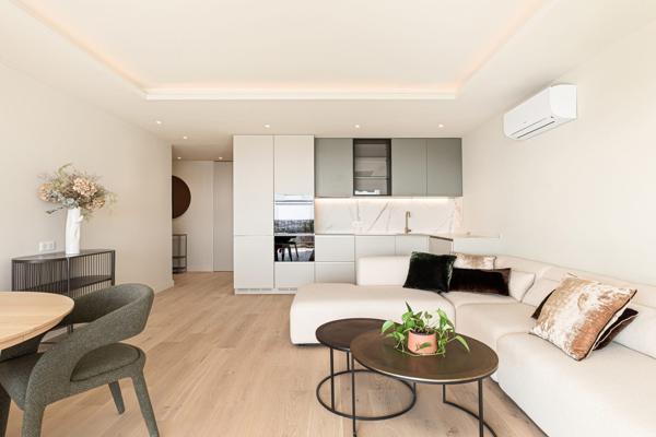 Cannes dernier étage  vue mer panoramique appartement 73 m2  avec  Terrasse