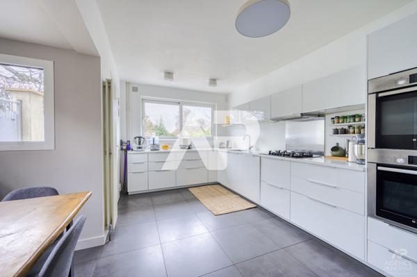Maison Rueil Malmaison 6 pièce(s) 240m2 €1 299 000 ** - Référence 19456