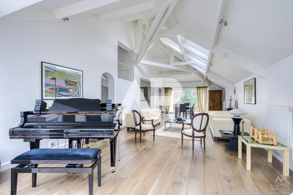 Maison Rueil Malmaison 6 pièce(s) 240m2 €1 299 000 ** - Référence 19456