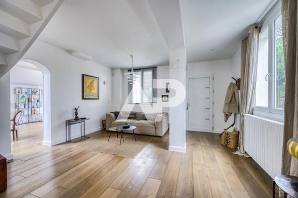 Maison Rueil Malmaison 6 pièce(s) 240m2 €1 299 000 ** - Référence 19456