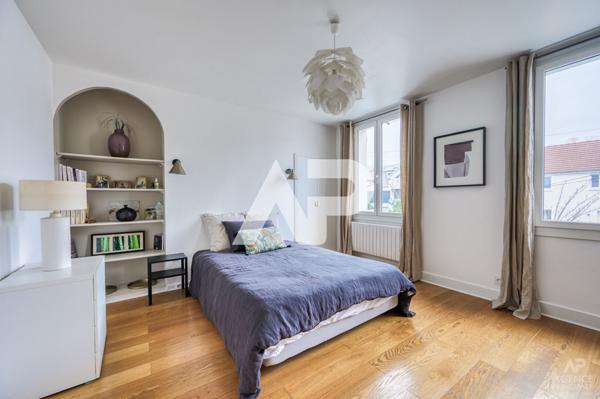 Maison Rueil Malmaison 6 pièce(s) 240m2 €1 299 000 ** - Référence 19456