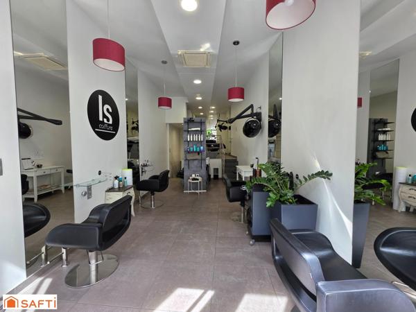 Fonds de commerce d'un superbe salon de coiffure mixte et son droit au bail