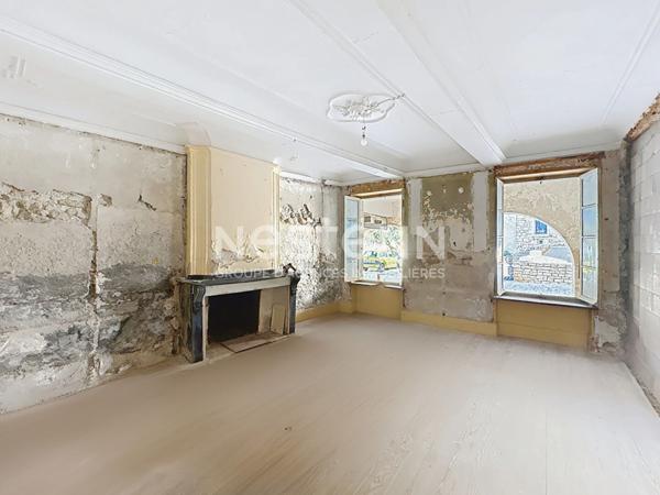 Immeuble de caractère du XVIIe siècle de 232 m² sur 4 niveaux à Sigean (11)