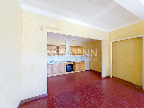 Immeuble de caractère du XVIIe siècle de 232 m² sur 4 niveaux à Sigean (11)