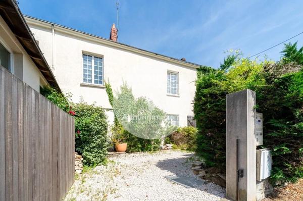 Vente                                                      Maison
                        
                     9 pièces                      212 m2                     à Thouaré-sur-Loire