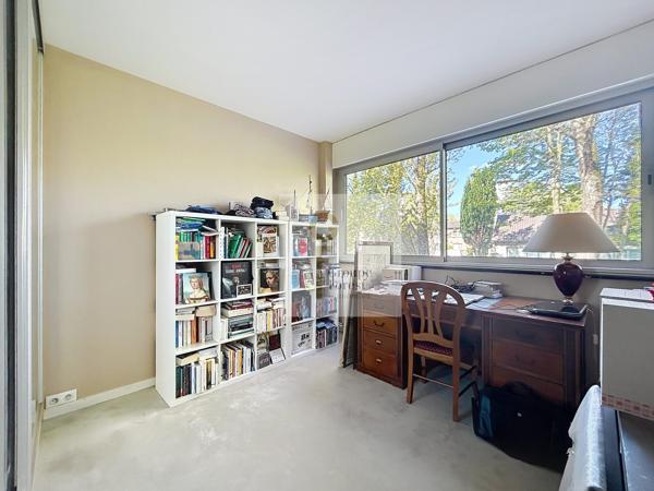 BEL APPARTEMENT T3 AVEC CAVE AUX CLAIRIÈRES