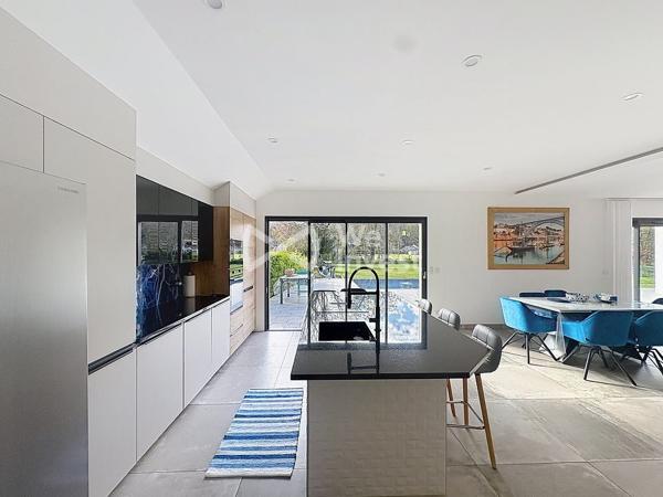 MAGNIFIQUE MAISON CONTEMPORAINE JURANCON