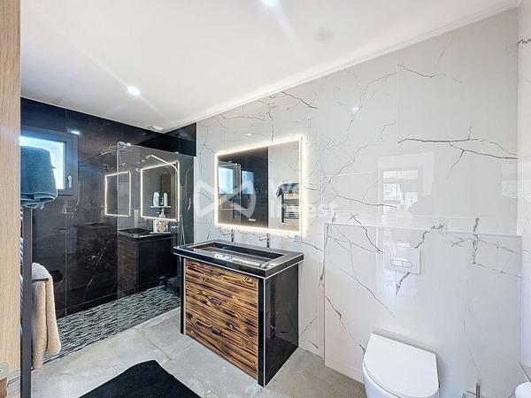 MAGNIFIQUE MAISON CONTEMPORAINE JURANCON