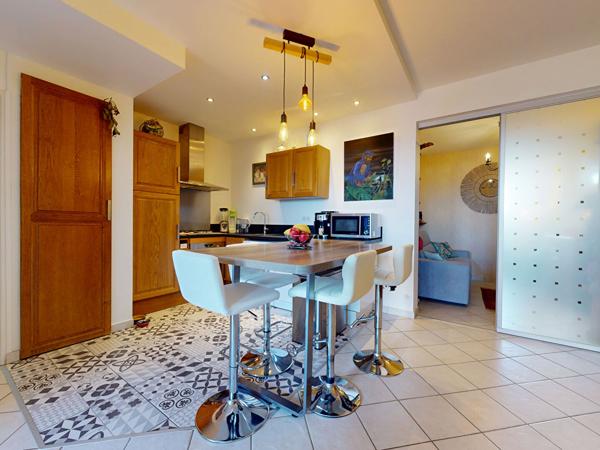 Rumilly - T2 bis de 47 m² en rez-de-jardin avec garage, au calme et proche des commodités
