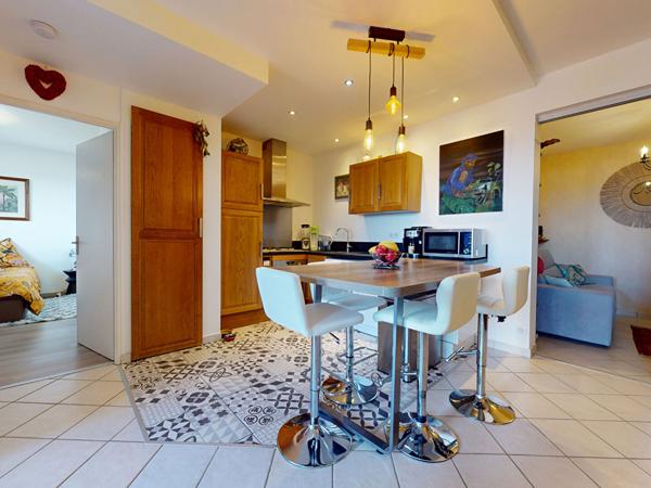 Rumilly - T2 bis de 47 m² en rez-de-jardin avec garage, au calme et proche des commodités