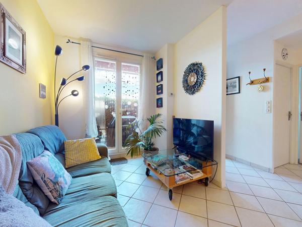 Rumilly - T2 bis de 47 m² en rez-de-jardin avec garage, au calme et proche des commodités
