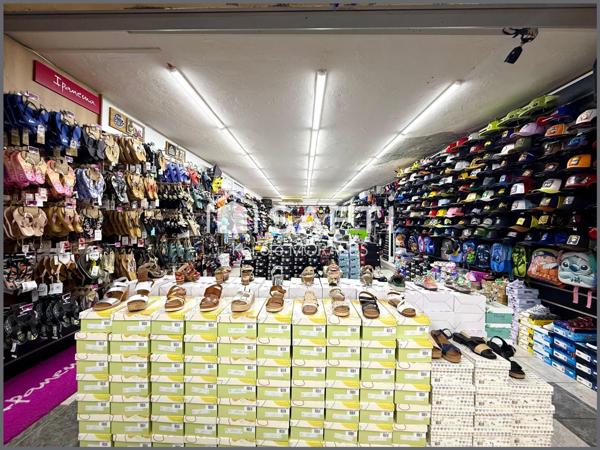 AGELES-SUR-MER, BEAU FONDS DE COMMERCE A LA PLAGE, DANS RUELLE ATTRACTIVE!