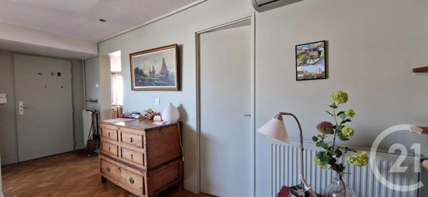 Appartement F4 à vendre  4 pièces - 100,64 m 2   PARIS  - 75003