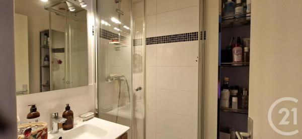 Appartement F4 à vendre  4 pièces - 100,64 m 2   PARIS  - 75003