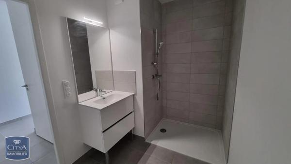 Appartement à louer 1 pièce 39.26m² Clermont-Ferrand (63000)