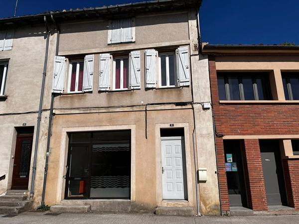 Local commercial et appartement en plein centre de Rabastens !
