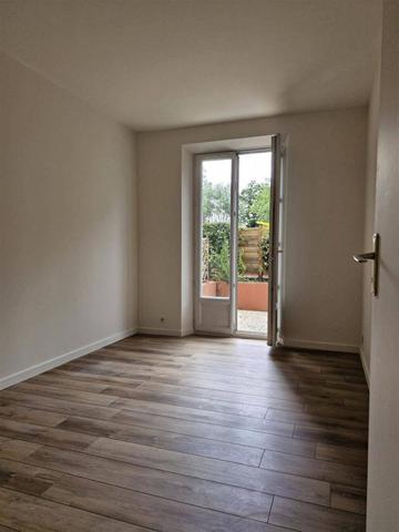 Appartement Emerainville 5 pièce(s) 97.7 m2