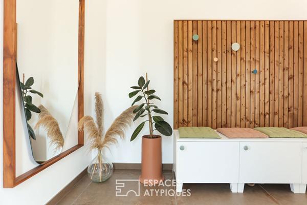 La contemporaine aux lignes épurées