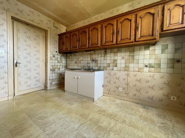 APPARTEMENT DE TYPE T2 A CONDAT Condat (15190)