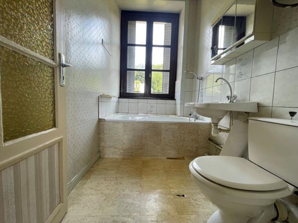 APPARTEMENT DE TYPE T2 A CONDAT Condat (15190)