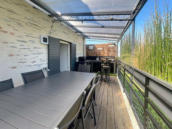 A VENDRE TRELAZE limite LES PONTS DE CE Maison ancienne renovee 4 chambres