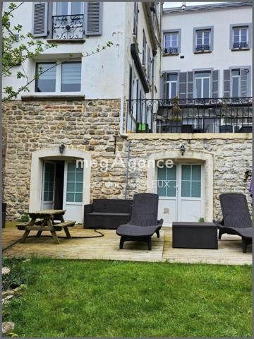 Maison à BOULOGNE-SUR-MER, 62200 - 12 pièces 430m²