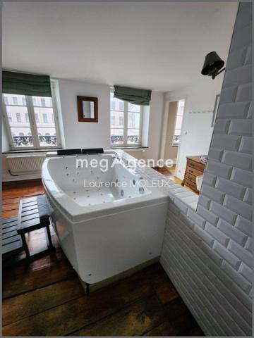 Maison à BOULOGNE-SUR-MER, 62200 - 12 pièces 430m²