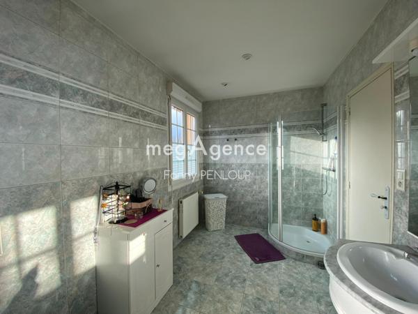 Maison à GRANDPARIGNY, 50600 - 5 pièces 123m²