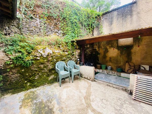 Maison familiale mitoyenne 165 m², 5 chambres, Proche Cahors Arcambal