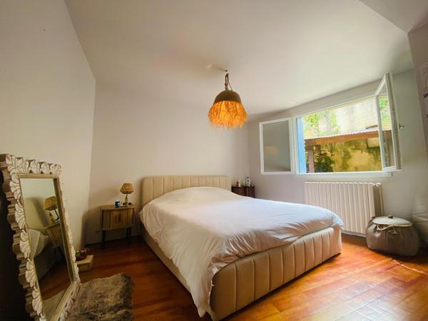 Maison familiale mitoyenne 165 m², 5 chambres, Proche Cahors Arcambal