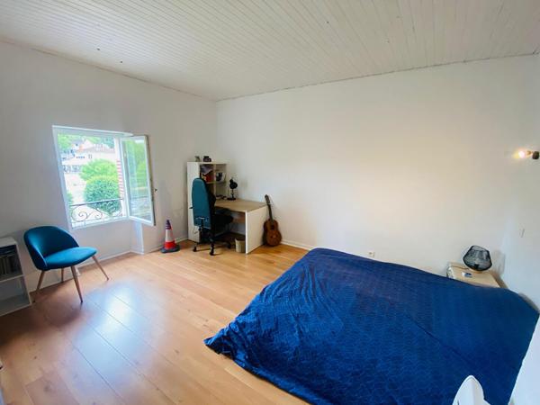 Maison familiale mitoyenne 165 m², 5 chambres, Proche Cahors Arcambal