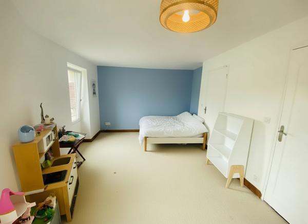 Maison familiale mitoyenne 165 m², 5 chambres, Proche Cahors Arcambal