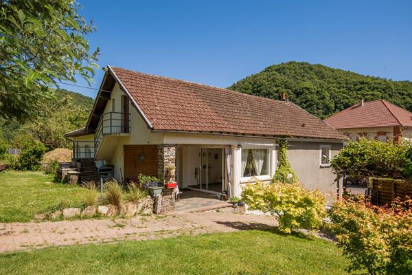 Maison de 160 m² avec studio locatif, 4 hectares de terrain - Saint Parthem 12300 saint parthem