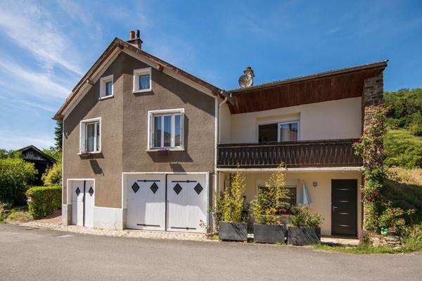 Maison de 160 m² avec studio locatif, 4 hectares de terrain - Saint Parthem 12300 saint parthem