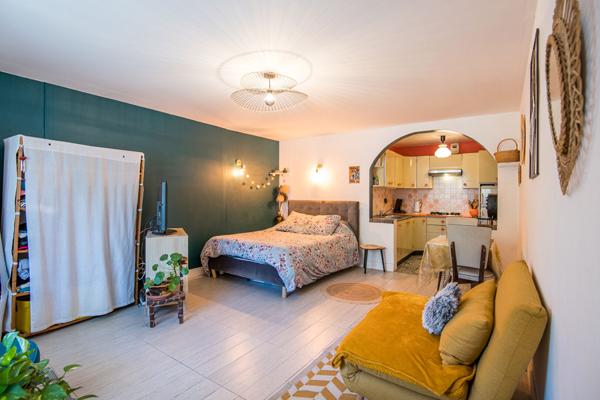 Maison de 160 m² avec studio locatif, 4 hectares de terrain - Saint Parthem 12300 saint parthem