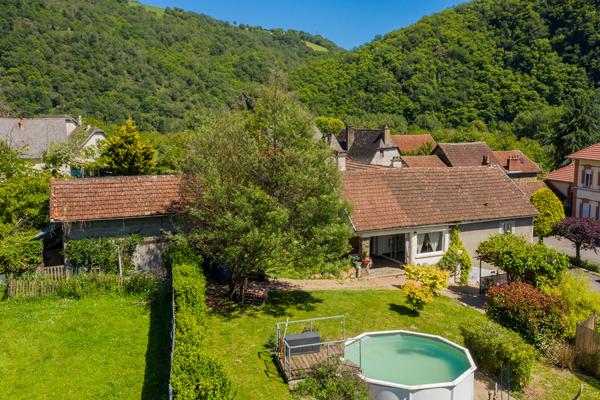 Maison de 160 m² avec studio locatif, 4 hectares de terrain - Saint Parthem 12300 saint parthem