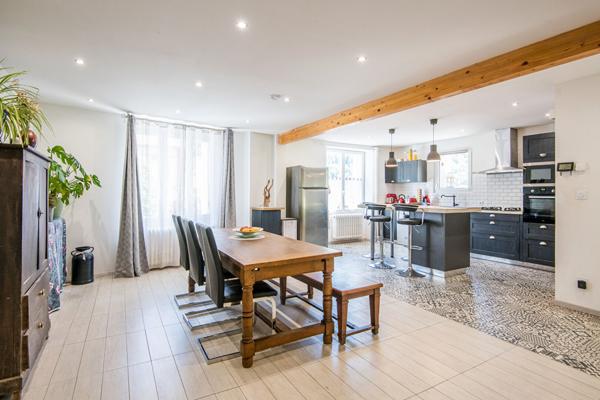 Maison de 160 m² avec studio locatif, 4 hectares de terrain - Saint Parthem 12300 saint parthem