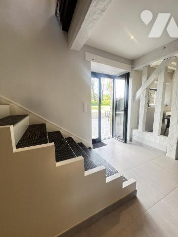 A 5 min de BAGNOLES DE L'ORNE et LA FERTE MACE, maison 4 ch, garages, terrain
