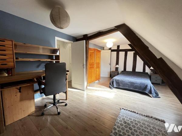 A 5 min de BAGNOLES DE L'ORNE et LA FERTE MACE, maison 4 ch, garages, terrain