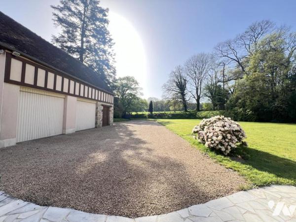 A 5 min de BAGNOLES DE L'ORNE et LA FERTE MACE, maison 4 ch, garages, terrain