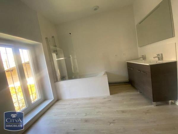 Appartement à louer 4 pièces 112.89m²