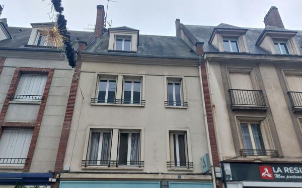 Immeuble à vendre    5 pièces • 154,70 m2 Évreux