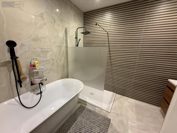 Maison à vendre à Bonchamp-lès-Laval en Mayenne (53960), ref : 53005-2146