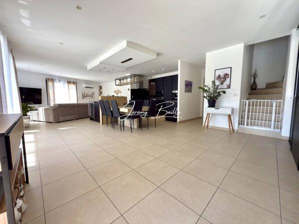 Maison à vendre 5 pièces de 136 m²